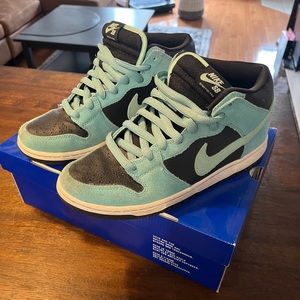 Nike Dunk SB Pro Mid - Men’s Size 8.5